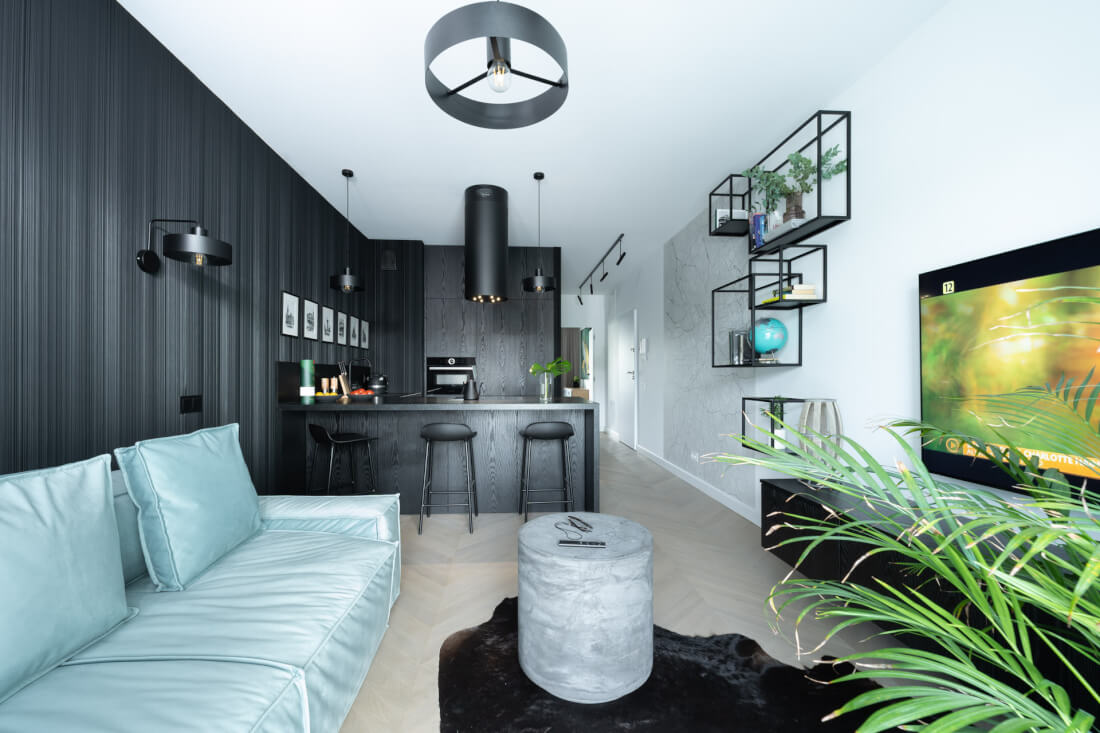 kaczkan czarna podłoga